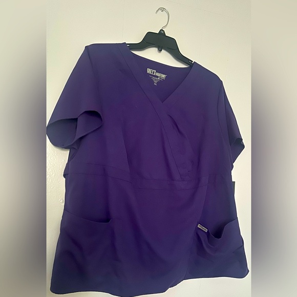 Grey's Anatomy Women’s Junior Top Purple Rain Size 3X Scrub Top by BARCO - Picture 1 of 14